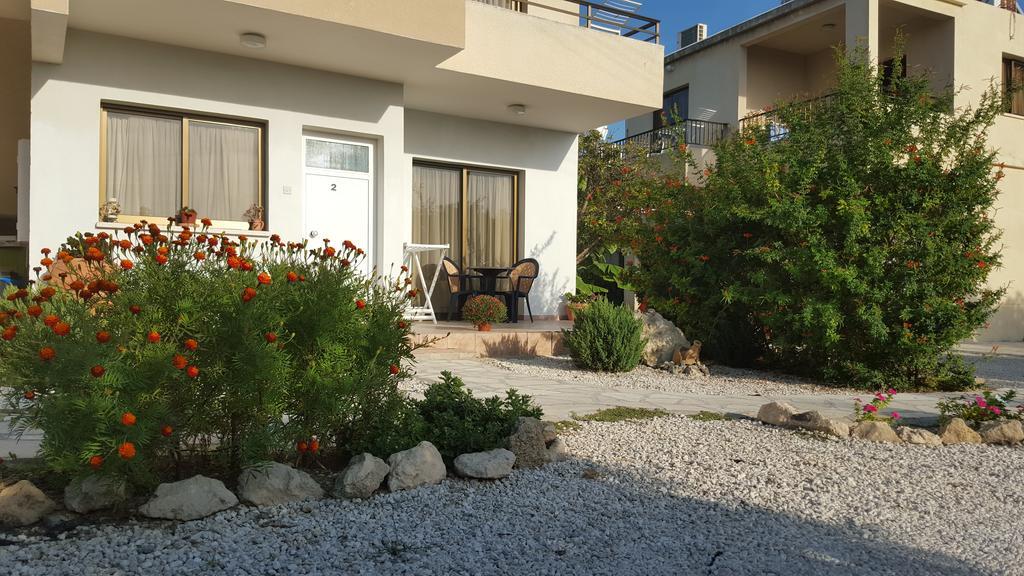 Arilena Holiday Apartments Paphos Exterior photo