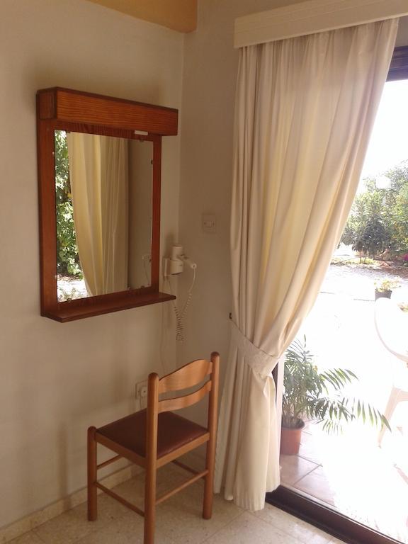 Arilena Holiday Apartments Paphos Room photo