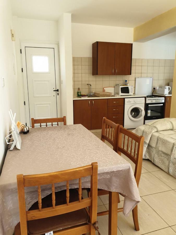 Arilena Holiday Apartments Paphos Exterior photo